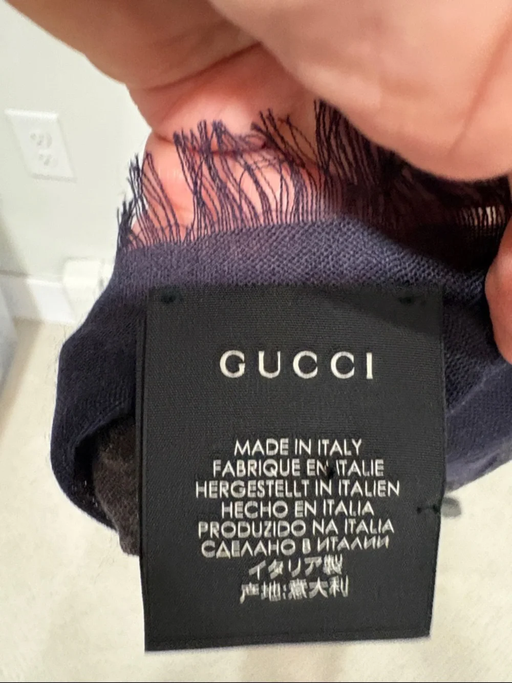 Gucci Navy Red Graphic Wolf Motif GG Logo Wrap Scarf Unisex - Picture 7 of 9